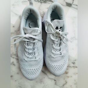 APL TechLoom Pro Running Shoe